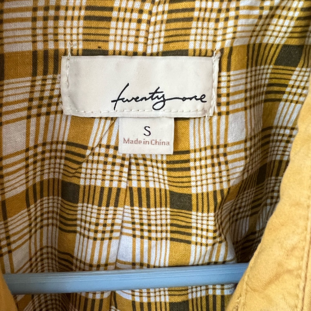 Jacket 🧥 - Picture 6 of 7